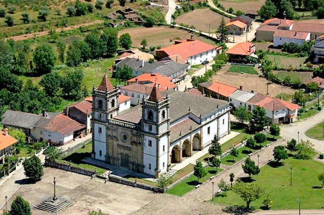Outeiro é a única aldeia com uma basílica em Portugal aldeia com uma basílica