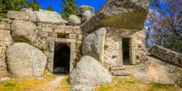 estranhos edifícios em Portugal
