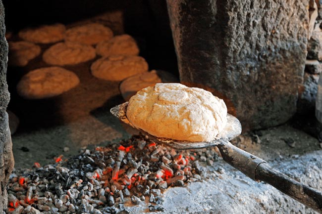 A aldeia onde ninguém passa fome ou sede na Serra da Estrela aldeia onde ninguém passa fome ou sede