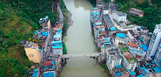 A cidade mais estreita do mundo fica na China cidade mais estreita do mundo