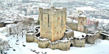 D. Dinis mandou fortificar