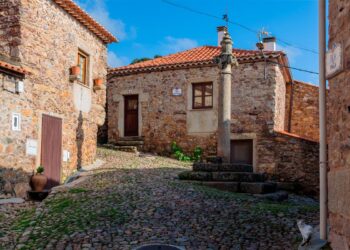 vila que D. Dinis doou aos Templários