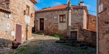 vila que D. Dinis doou aos Templários