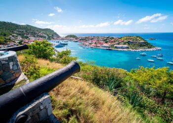 A ilha paradisíaca onde se ouve fado e se come bacalhau!