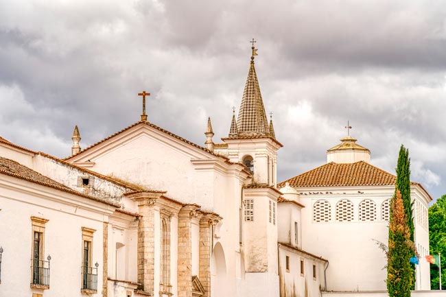 Vila Viçosa: A pérola que foi berço de Florbela Espanca no Alentejo berço de Florbela Espanca