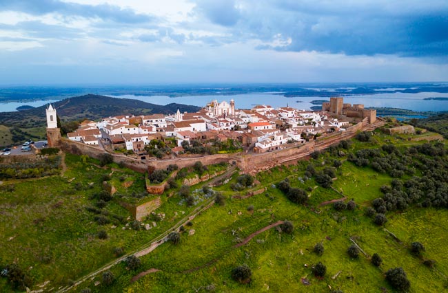 Alqueva: Os encantos do maior lago artificial da Europa no Alentejo maior lago artificial da Europa