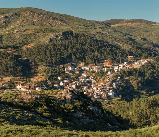 A aldeia mais alta da Serra da Estrela aldeia mais alta da Serra da Estrela