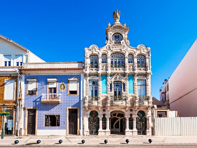 Passe um dia inesquecível na cidade mais encantadora de Portugal na cidade mais encantadora de Portugal