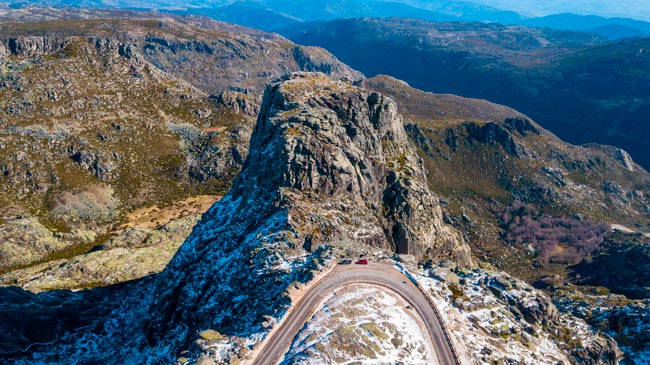 5 trilhos para descobrir e explorar a Serra da Estrela trilhos para descobrir e explorar a Serra da Estrela