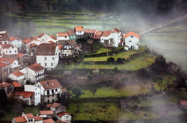 A vila com mais de 2600 anos de história na Serra da Estrela história na Serra da Estrela