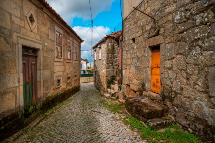 A aldeia com ocupação desde a pré-história no Centro de Portugal aldeia com ocupação desde a pré-história