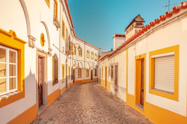 Évora: A cidade fascinante com vinte séculos de histórias no Alentejo vinte séculos de histórias