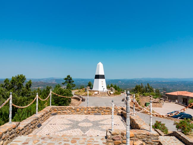 A vila que fica mesmo no centro de Portugal fica mesmo no centro de Portugal
