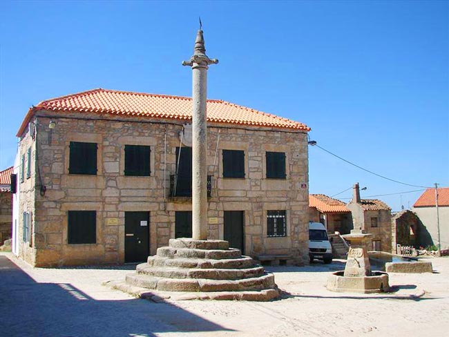 vila raiana conquistada pelo rei D. Dinis