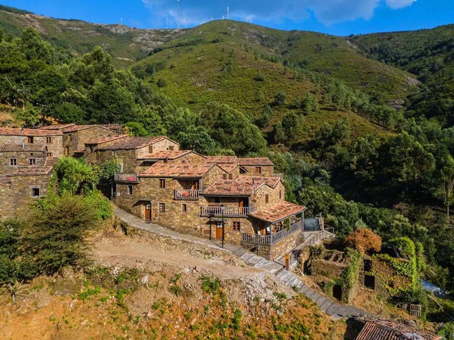 De aldeia abandonada a atração turística no Centro de Portugal atração turística no Centro de Portugal
