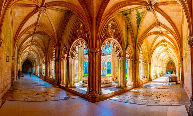 O Templo da Pátria que demorou 7 reinados a ser construído no Centro de Portugal Templo da Pátria