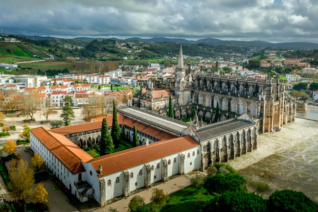 O Templo da Pátria que demorou 7 reinados a ser construído no Centro de Portugal Templo da Pátria