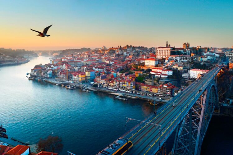 Portuenses
