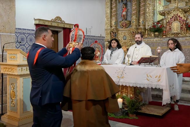 Vale de Salgueiro: A tradição na aldeia onde crianças podem fumar por dois dias, em Trás-os-Montes tradição