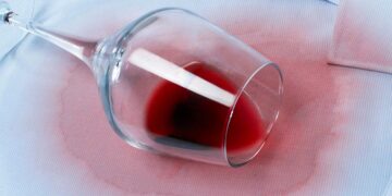 tirar nódoas de vinho tinto