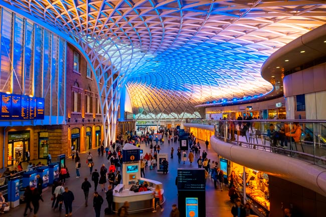 As 36 estações de comboio mais bonitas do mundo. Há 3 em Portugal 36 estações de comboio mais bonitas do mundo