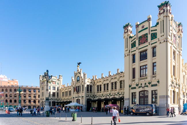 As 36 estações de comboio mais bonitas do mundo. Há 3 em Portugal 36 estações de comboio mais bonitas do mundo