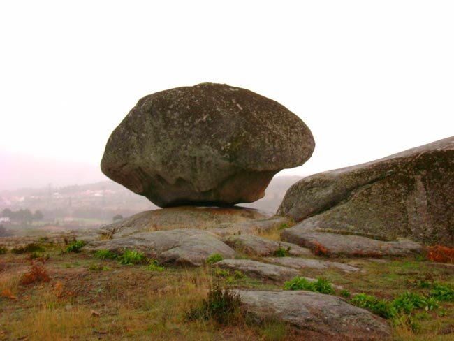 Vide Entre Vinhas: A aldeia onde não se brinca com a sorte no Centro de Portugal aldeia onde não se brinca com a sorte
