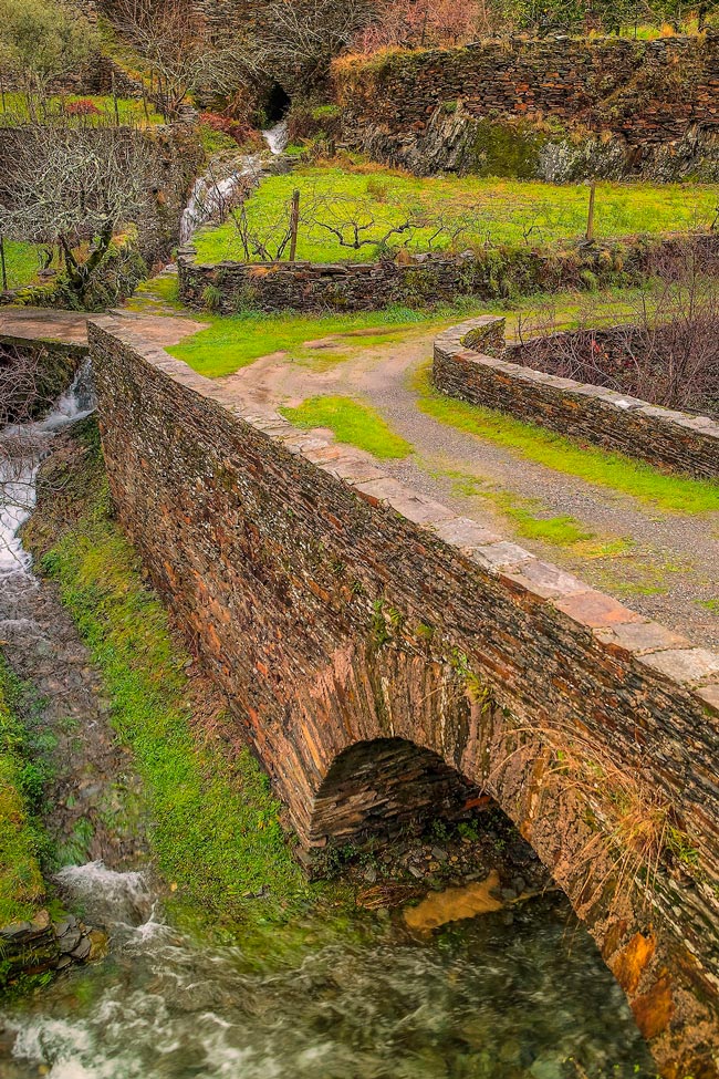 Teixeira: A aldeia onde uma zanga de pastores fez nascer duas povoações no Centro de Portugal! zanga de pastores fez nascer duas povoações
