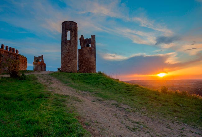 Montemor-o-Novo: A cidade onde se travaram batalhas pela nacionalidade e liberdade no Alentejo travaram batalhas pela nacionalidade