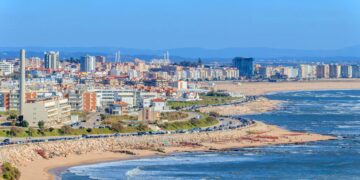 cidade que é a Rainha das Praias