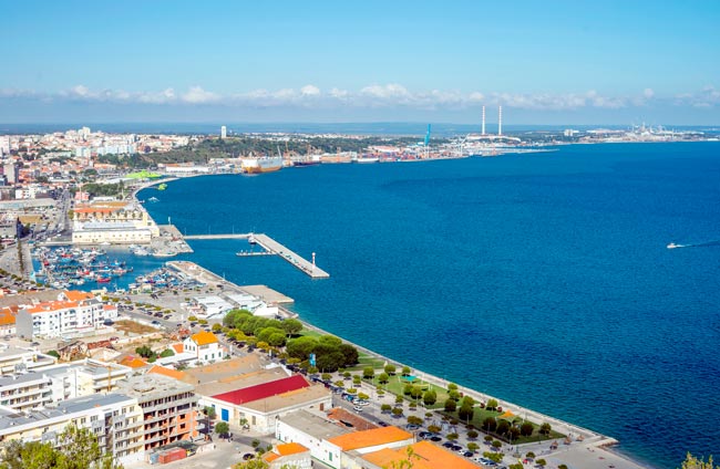 Setúbal: A encantadora cidade com um rio azul a 30min de Lisboa cidade com um rio azul