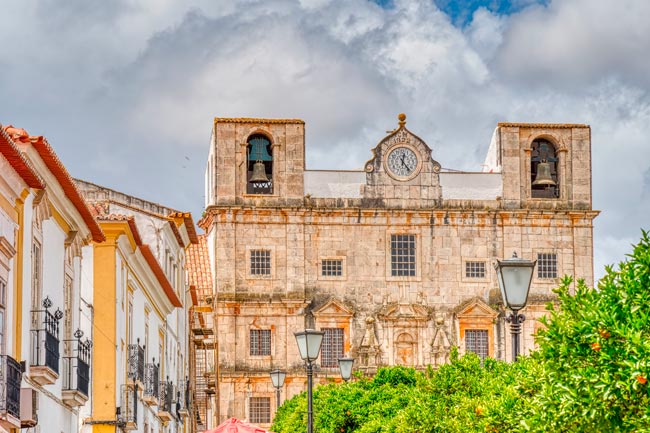 A pérola onde nasceu a portuguesa que foi Rainha de Inglaterra, no Alentejo a portuguesa que foi Rainha de Inglaterra