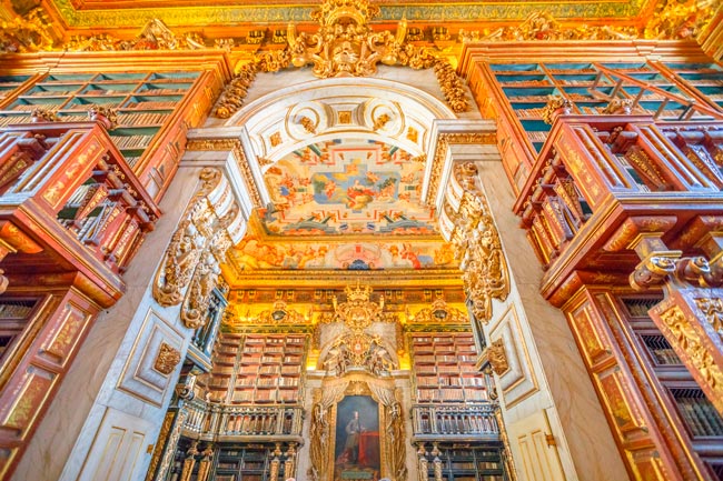 Provavelmente, a biblioteca mais bonita de Portugal biblioteca mais bonita de Portugal
