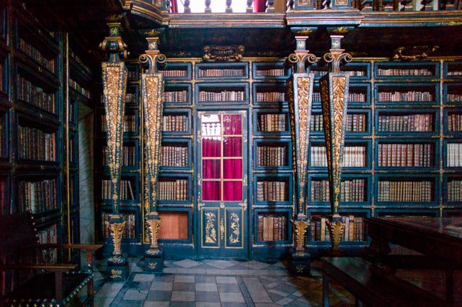Provavelmente, a biblioteca mais bonita de Portugal biblioteca mais bonita de Portugal