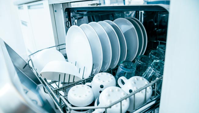 14 coisas que pode lavar na máquina de lavar louça máquina de lavar loiça