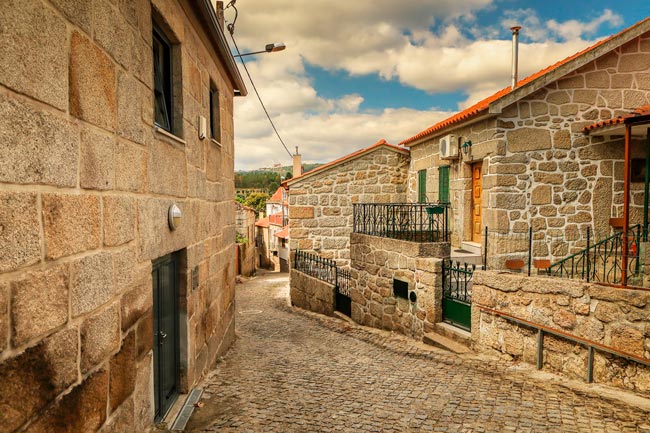 Figueiró da Granja: a aldeia que D. Afonso Henriques vendeu Figueiró da Granja