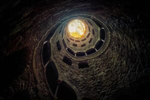 Os Segredos Do Poço Iniciático Na Quinta Da Regaleira Em Sintra