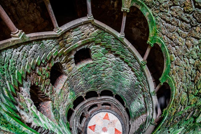 Os segredos do Poço Iniciático na Quinta da Regaleira em Sintra segredos do Poço Iniciático