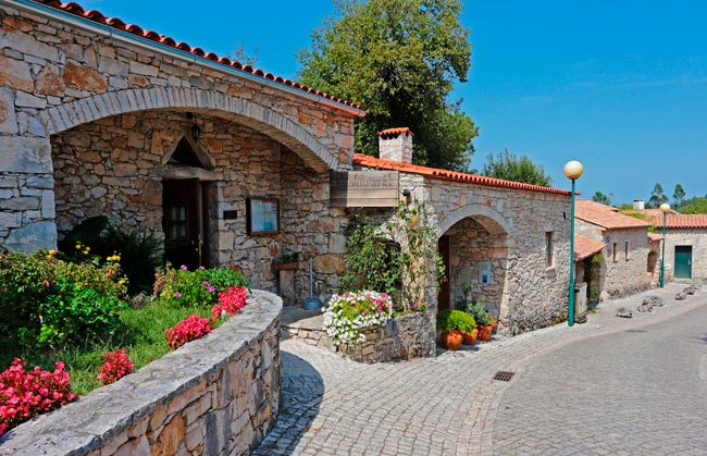 8 aldeias perto de Lisboa para visitar pelo menos uma vez na vida 8 aldeias perto de Lisboa