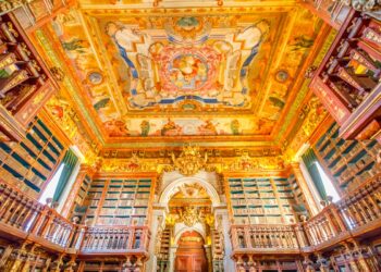 biblioteca mais bonita de Portugal