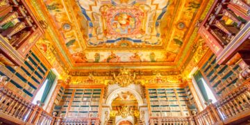 biblioteca mais bonita de Portugal