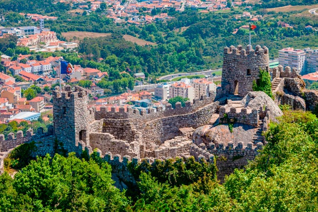 Castelo dos Mouros: Um monumento português mais antigo que Portugal monumento português mais antigo que Portugal