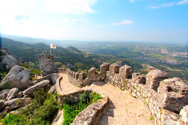 Castelo dos Mouros: Um monumento português mais antigo que Portugal monumento português mais antigo que Portugal