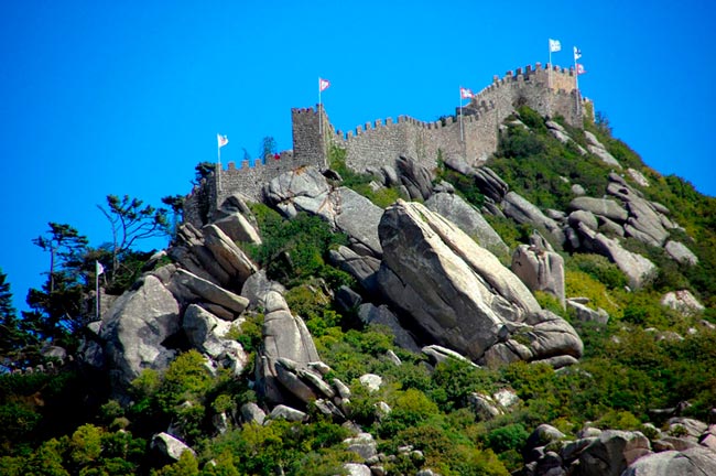 Castelo dos Mouros: Um monumento português mais antigo que Portugal monumento português mais antigo que Portugal