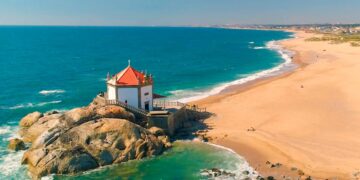 Conheça as melhores praias do Douro Litoral. São maravilhosas e prometem momentos muito bem passados para toda a família.