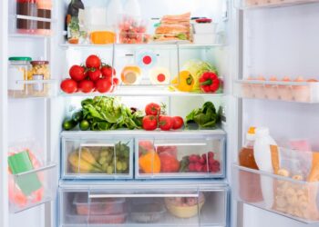 Conheça os alimentos que não pode guardar no frigorífico para que eles não percam propriedades importantes.