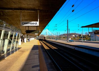 Se tem espírito aventureiro, por que não fazer a maior viagem de comboio do mundo? Vá de Portugal ao Vietname. Uma aventura inesquecível sobre carris!