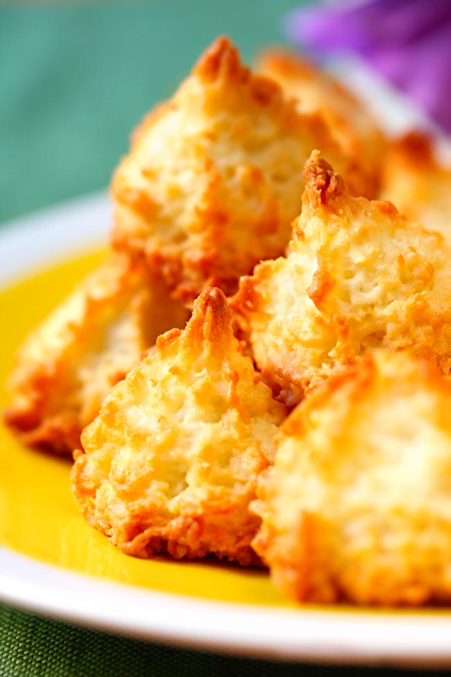 Bolinhos de coco húmidos caseiros Descubra como fazer Bolinhos de coco húmidos caseiros de forma prática e deliciosa.