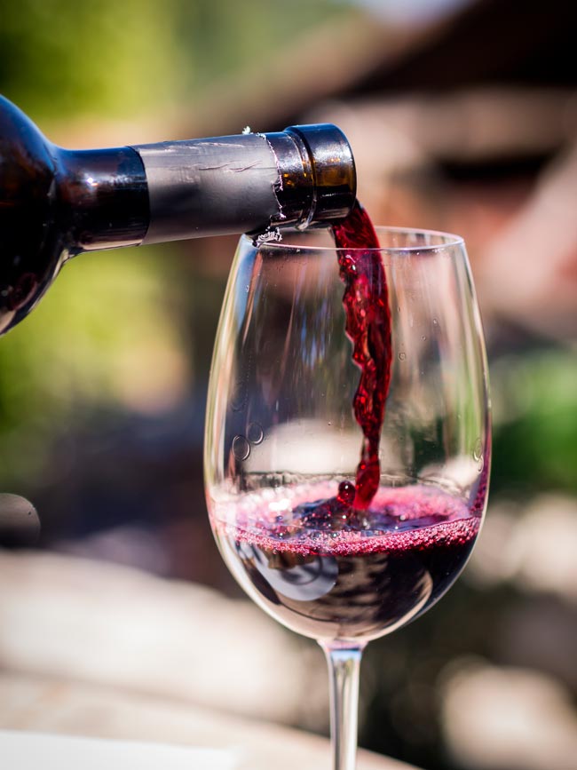 Consumo de vinho tinto pode reduzir a eficácia dos antibióticos? vinho tinto pode reduzir a eficácia dos antibióticos