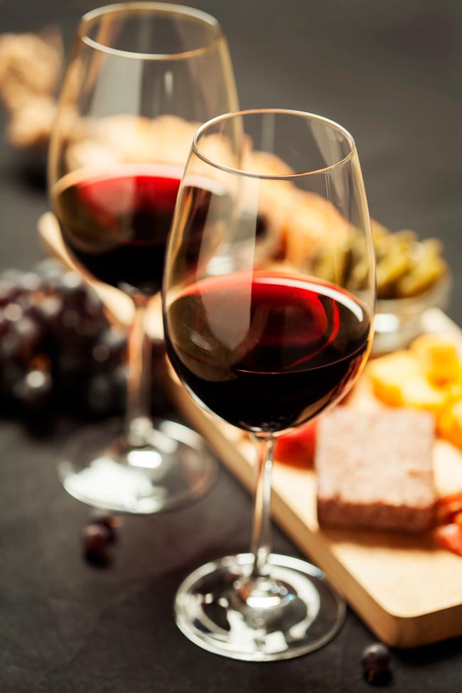 Consumo de vinho tinto pode reduzir a eficácia dos antibióticos? vinho tinto pode reduzir a eficácia dos antibióticos